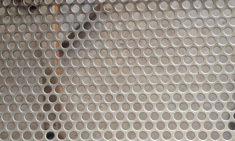 Iron plate round hole perforated sheet product display