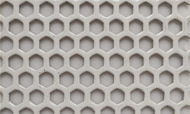 Hexagonal perforated plate