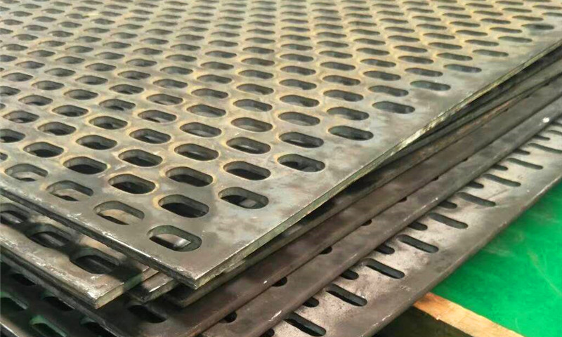 Waist-shaped perforated plate