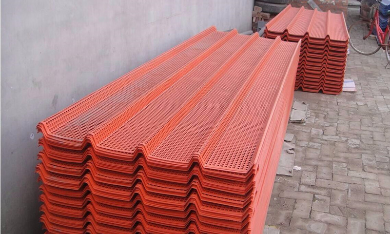 Color steel mesh board