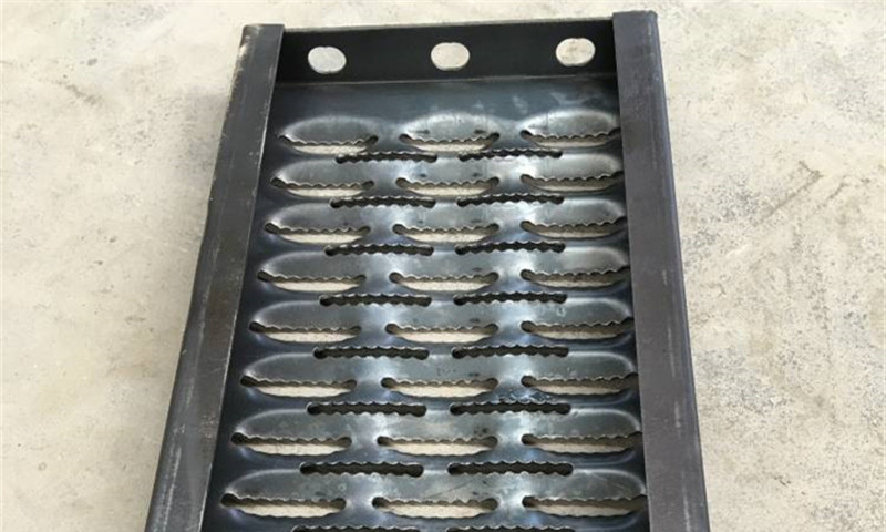 Stair tread Safety grating