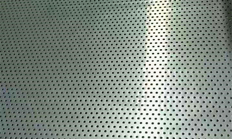 Pinhole perforated plate