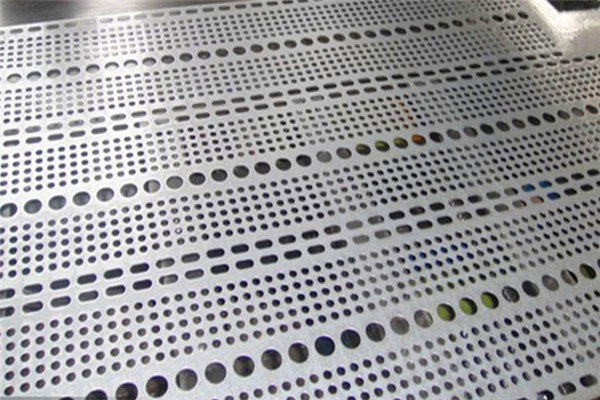 Stainless steel perforated sheet