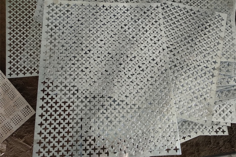 Metal mesh plate